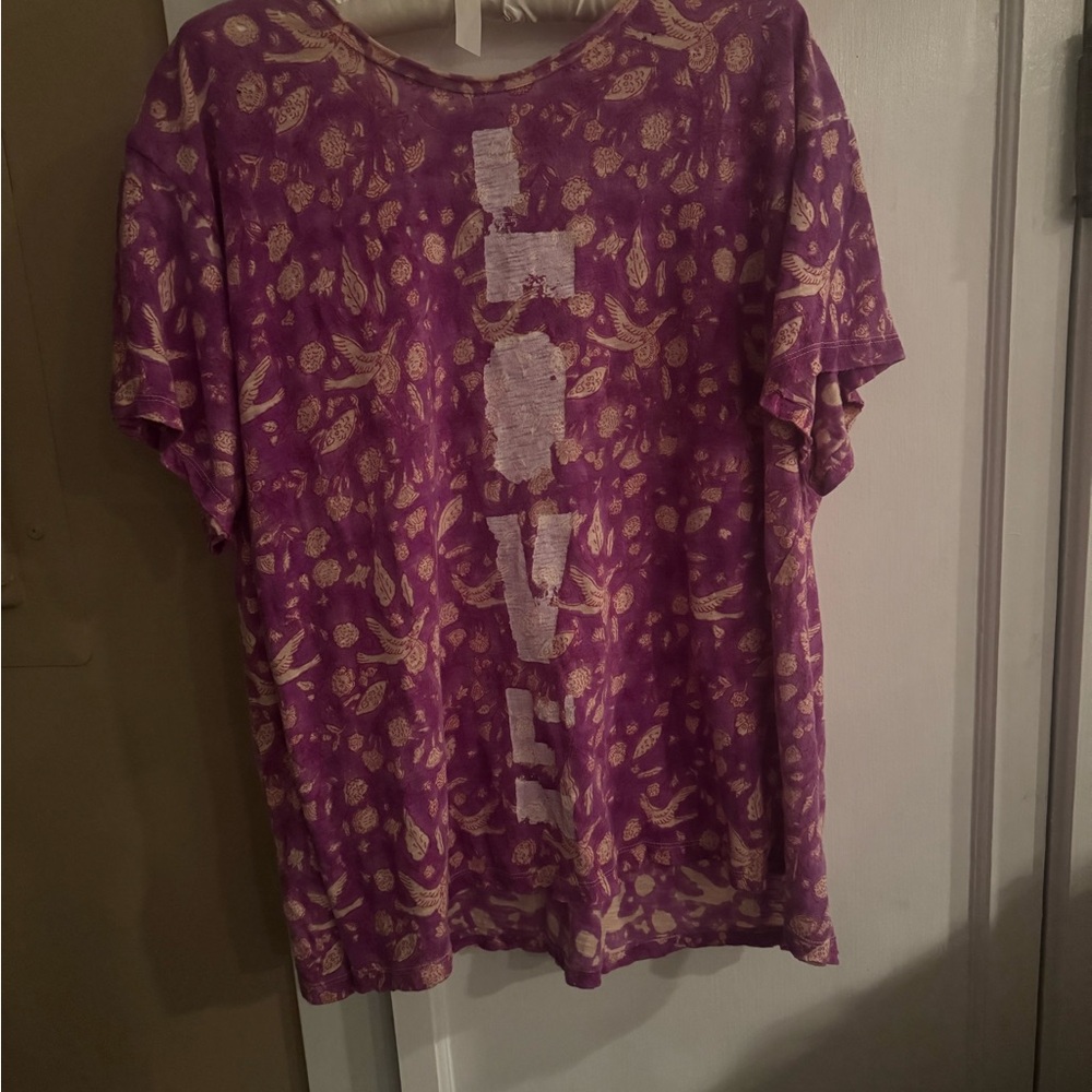 Magnolia Pearl White and Green Short Sleeve Tee - Picture 5 of 8